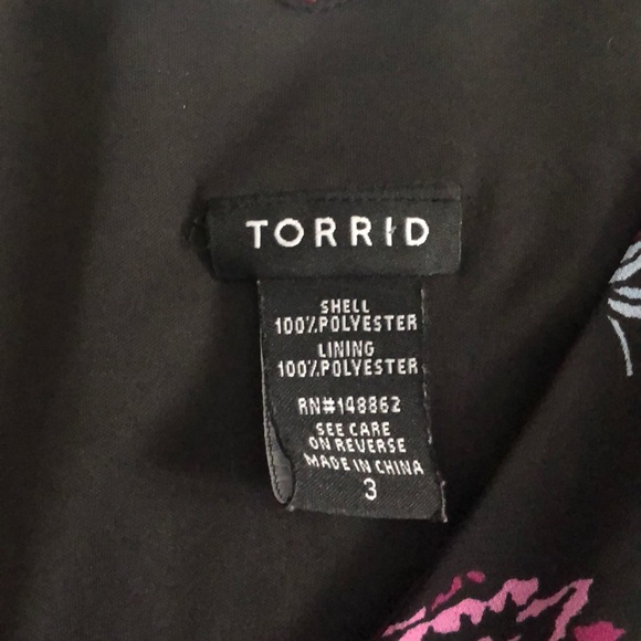 Torrid black floral Crisscross back chiffon blouse - Picture 11 of 11